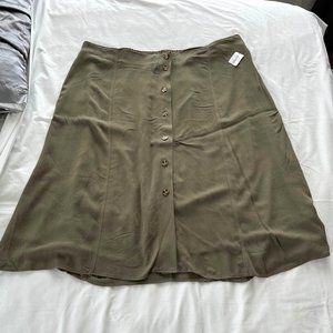 Dressbarn Westport Button Front Midi Skirt | Size: 3X | Color: Olive